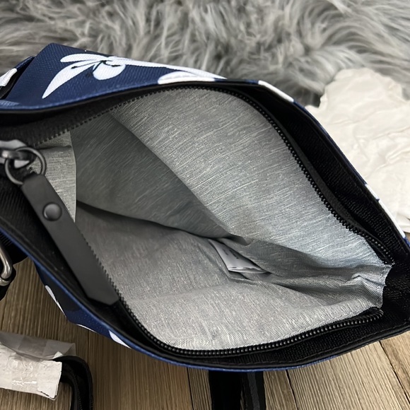 Sherpani Pica mini crossbody bag - NEW - Picture 7 of 12